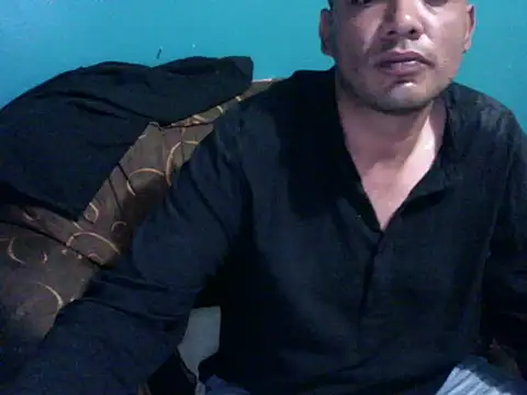latinomoreno95 online show from May 2026 12:40:02 AM