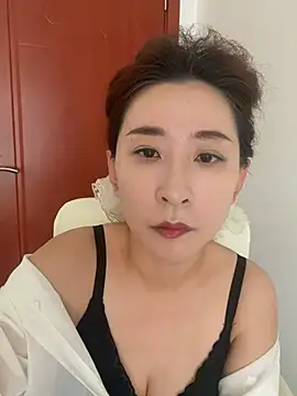 Jingjingxiang-520 online show from July 2026 01:40:01 AM