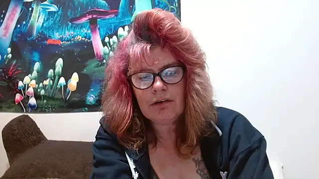 ladylavende3 online show from November 2025 04:27:01 PM