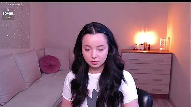 lia hetty online show from April 2026 02:11:02 PM