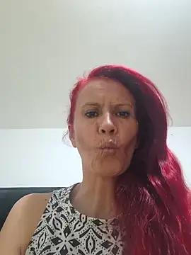 cintia love online show from April 2026 08:59:01 PM