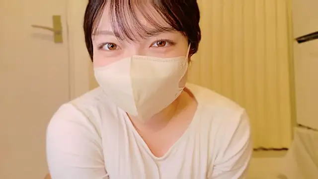 Snapshot of __Yui_ chatting on May 2026 07:36:02 AM Yui online show from May 2026 07:36:02 AM