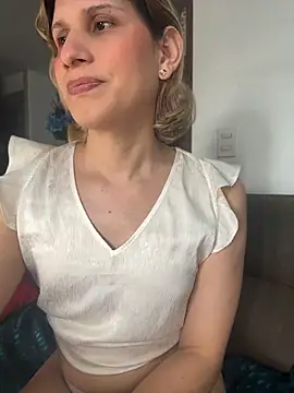 milablossom01 online show from June 2026 04:44:01 PM