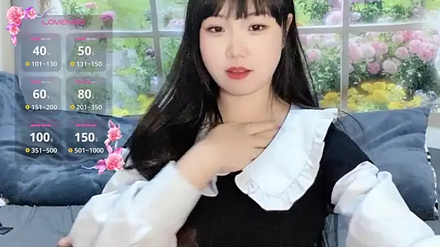 xiaoguai99 online show from March 2026 01:06:02 PM