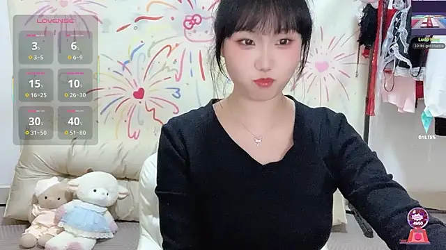 xiaoguai99 online show from April 2026 12:54:01 PM