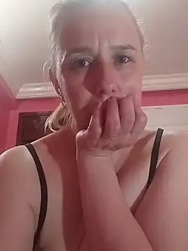 Adinashow12 online show from March 2026 10:43:01 PM