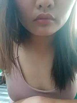 Snapshot of Sweet--Sexy chatting on March 2026 06:03:01 AM Sweet--Sexy online show from March 2026 06:03:01 AM