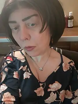 Snapshot of SweetTastes chatting on June 2026 08:15:01 AM SweetTastes online show from June 2026 08:15:01 AM