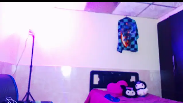 Snapshot of jazmin_wolf chatting on February 2026 12:01:02 PM jazmin wolf online show from February 2026 12:01:02 PM