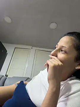 vicky bass  online show from February 2026 01:09:02 AM