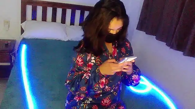 Snapshot of cubomarina chatting on January 2026 07:46:02 AM cubomarina online show from January 2026 07:46:02 AM