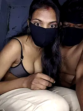 Snapshot of rani_coupleee chatting on January 2026 07:05:02 PM rani coupleee online show from January 2026 07:05:02 PM