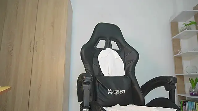 celestes777 online show from March 2026 07:30:01 PM