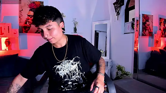 Snapshot of Zury_Ramirez chatting on January 2026 07:17:02 PM Zury Ramirez online show from January 2026 07:17:02 PM