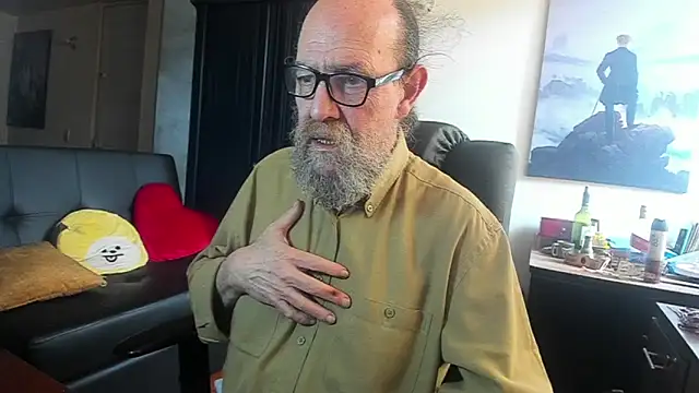 Uncle Hottie online show from June 2026 06:54:02 PM