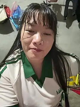 Snapshot of Suni-ii chatting on May 2026 12:55:02 PM Suni-ii online show from May 2026 12:55:02 PM