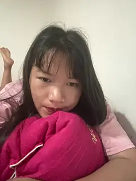 Snapshot of Suni-ii chatting on May 2026 11:32:01 PM Suni-ii online show from May 2026 11:32:01 PM