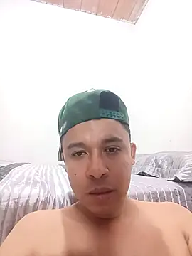 Snapshot of Ellatin15 chatting on February 2026 04:46:02 AM Ellatin15 online show from February 2026 04:46:02 AM