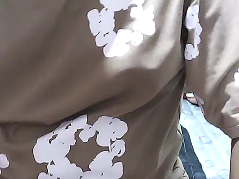 Snapshot of Ellatin15 chatting on March 2026 10:55:02 AM Ellatin15 online show from March 2026 10:55:02 AM