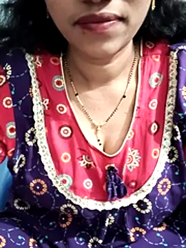 lusy79 online show from February 2026 02:18:01 PM