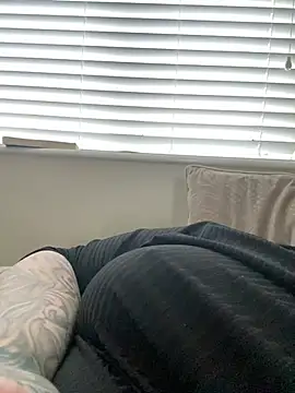 Size24Queen online show from January 2026 12:42:02 PM