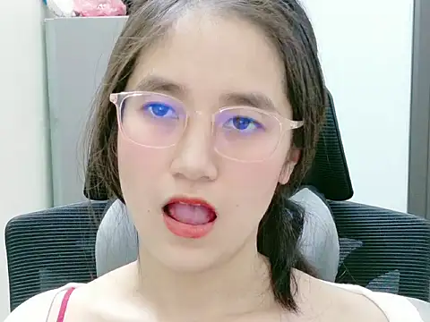 Shulee- online show from February 2026 05:55:02 AM