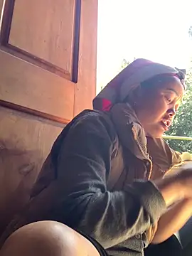 hinicky-0 online show from February 2026 05:08:02 AM