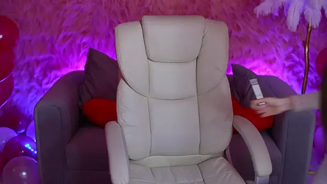 AlexaFleur online show from February 2026 07:54:01 PM