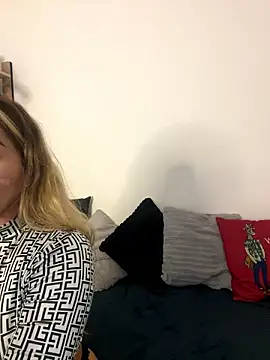 Felicity Hops online show from January 2026 10:35:01 PM