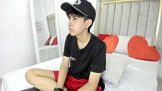 julian xx online show from February 2026 07:51:01 PM