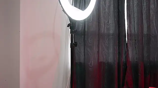 zoe westxx online show from January 2026 07:06:01 PM