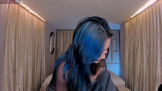 KayraLanne online show from January 2026 03:32:01 AM