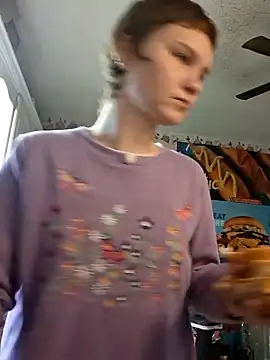 Snapshot of SugarNCinnamon chatting on May 2026 11:00:01 PM SugarNCinnamon online show from May 2026 11:00:01 PM