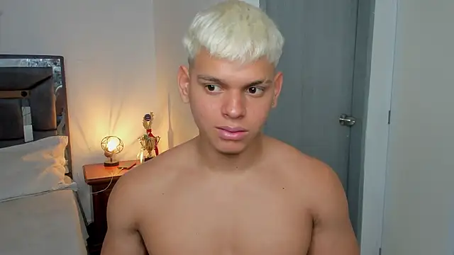 Snapshot of stefan_leenox chatting on February 2026 02:24:02 PM stefan leenox online show from February 2026 02:24:02 PM