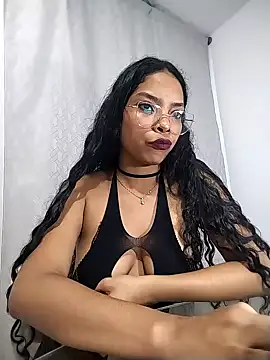 KATALINA SANTANA  online show from March 2026 12:06:02 AM