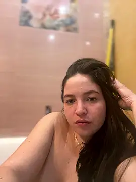 Snapshot of AlexaYvonne chatting on January 2026 04:18:02 AM AlexaYvonne online show from January 2026 04:18:02 AM