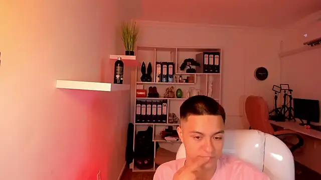 RicciRizzo online show from May 2026 12:24:01 PM