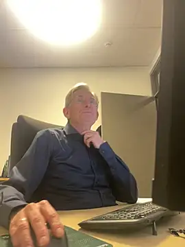 Pierre4tjyxx online show from February 2026 04:26:01 PM