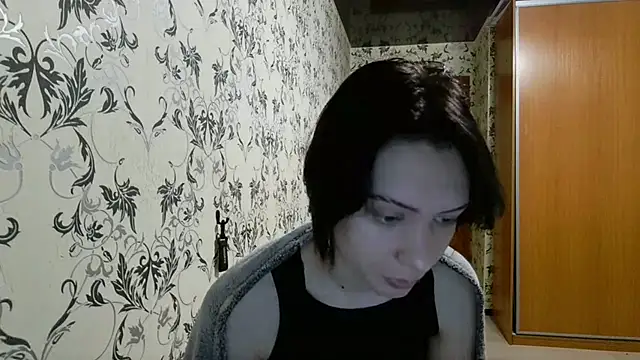 LxayBloom online show from April 2026 01:42:02 AM