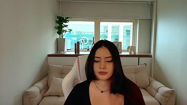 Larissa Baby online show from January 2026 11:25:01 AM