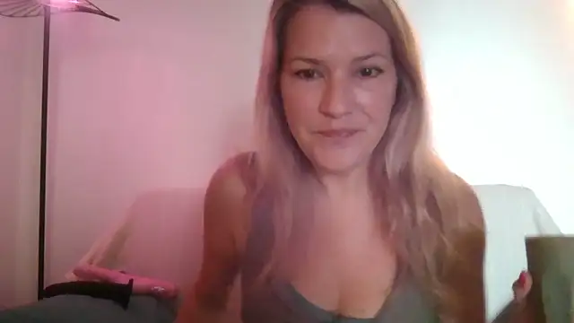 Pxetiteblonde1 online show from January 2026 11:23:02 AM