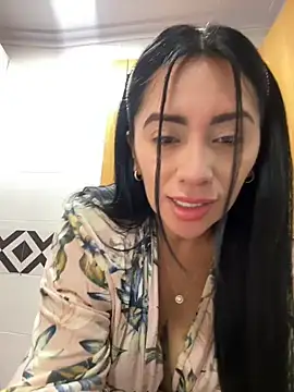 Snapshot of nataliia_queen_ chatting on May 2026 05:40:02 PM nataliia queen online show from May 2026 05:40:02 PM