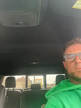 WIDBIGWHITECOCK online show from April 2026 05:09:02 PM