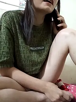 yumyum112 online show from February 2026 12:44:02 PM