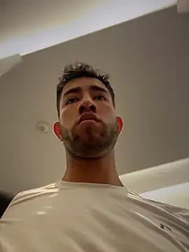Snapshot of liam_bronw chatting on June 2026 05:18:01 PM liam bronw online show from June 2026 05:18:01 PM