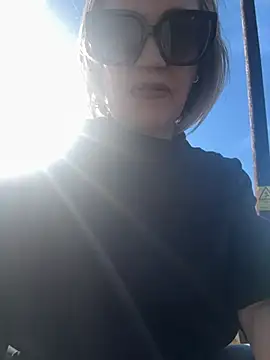 Milfshake227 online show from April 2026 03:46:01 PM