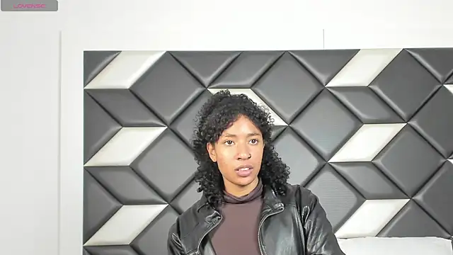 Snapshot of CarlaMarcuzzi chatting on January 2026 08:47:02 PM CarlaMarcuzzi online show from January 2026 08:47:02 PM