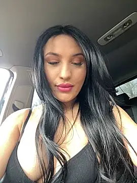 Snapshot of Marialove221 chatting on February 2026 01:32:02 PM Marialove221 online show from February 2026 01:32:02 PM