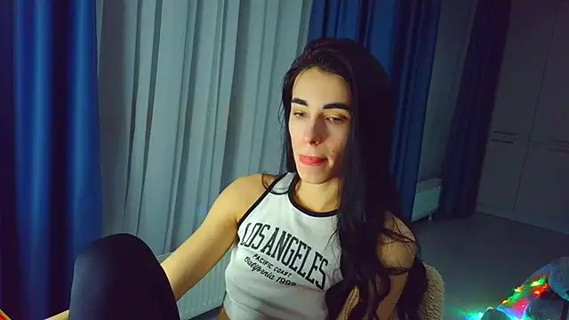 Vlada Elfie online show from February 2026 04:04:01 PM