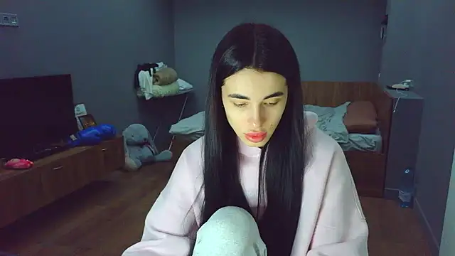 Vlada Elfie online show from April 2026 06:56:02 PM